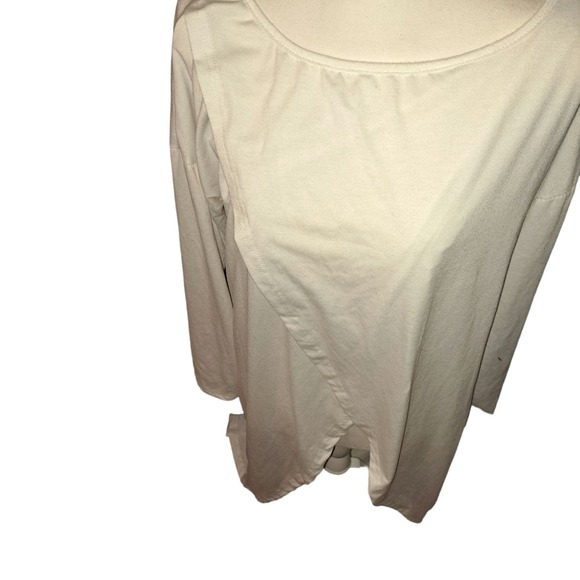 Extra Long Super Cute White Tee Shirt Size Large -Shirt front long in back - Picture 8 of 9